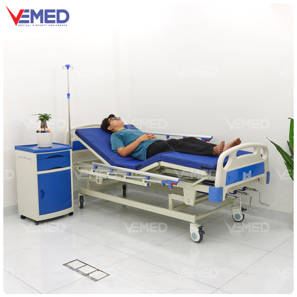 giuong-benh-nhan-chinh-co-3-tay-quay-hi-mec-hmhb-1030-2