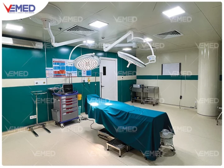 ban-mo-ban-phau-thuat-1